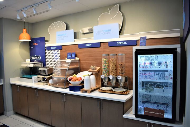 Holiday Inn Express & Suites Sedalia by IHG