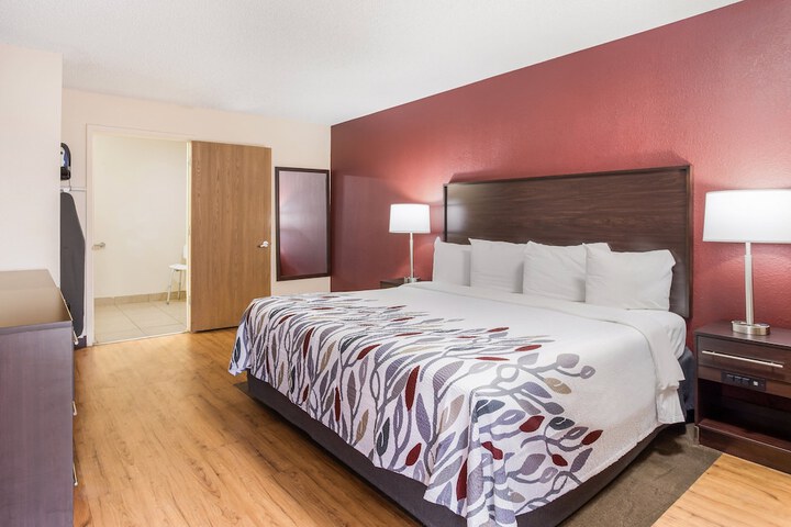 Room 28 of 42
