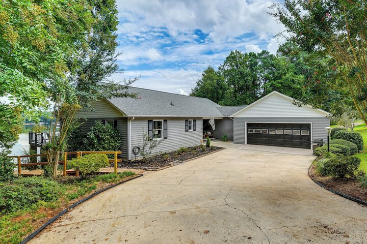Lakefront Sherrills Ford Haven w / Boat Dock!