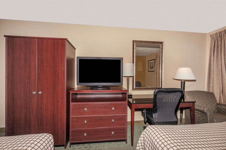 Room 15 of 24