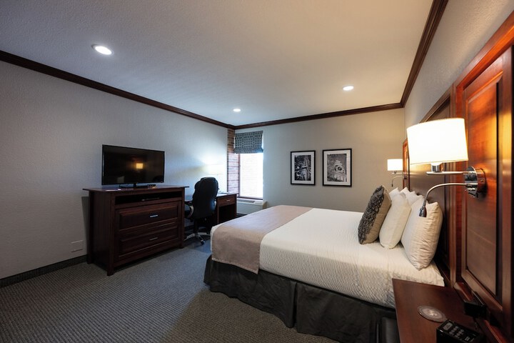 Room 12 of 43