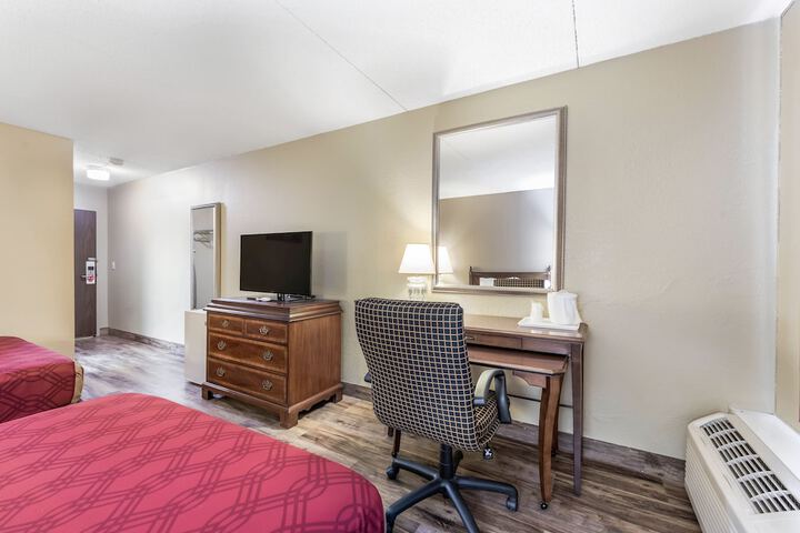 Room 9 of 26