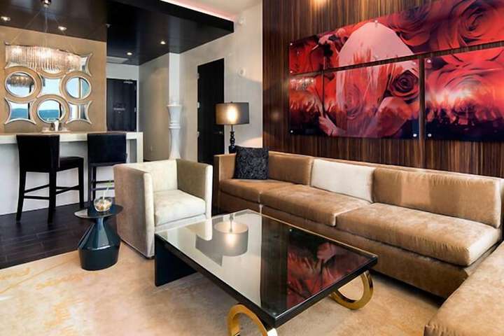 Room 9 of 29
