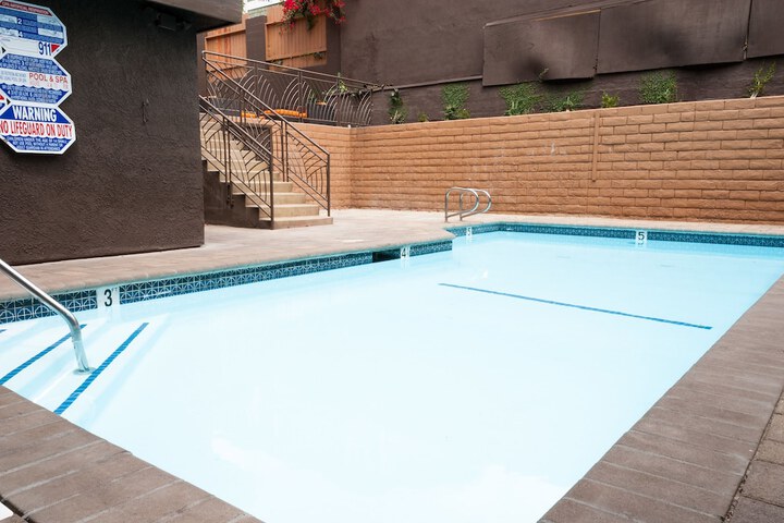 Pool 6 of 34