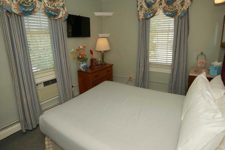 Room 21 of 36