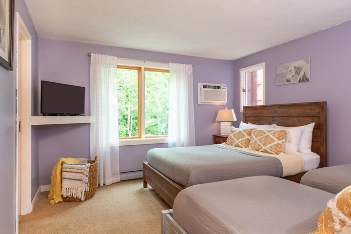 Room 28 of 46