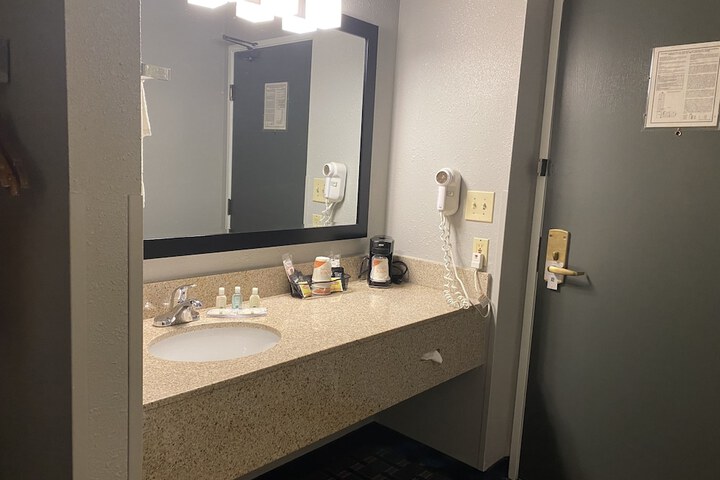 Quality Inn Mauston I-90