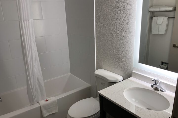 Red Lion Inn & Suites Elk Grove Village