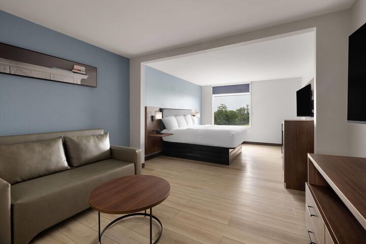Wingate by Wyndham Dublin Near Claytor Lake State Park