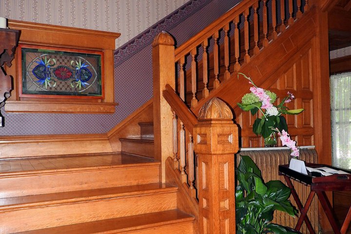 Champaign Garden Inn