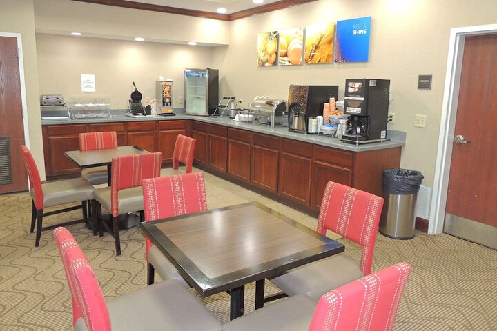 Comfort Suites Twinsburg