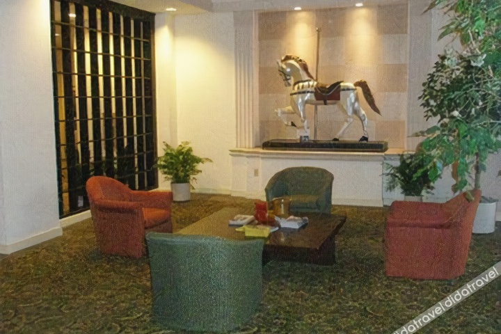 Clarion Hotel
