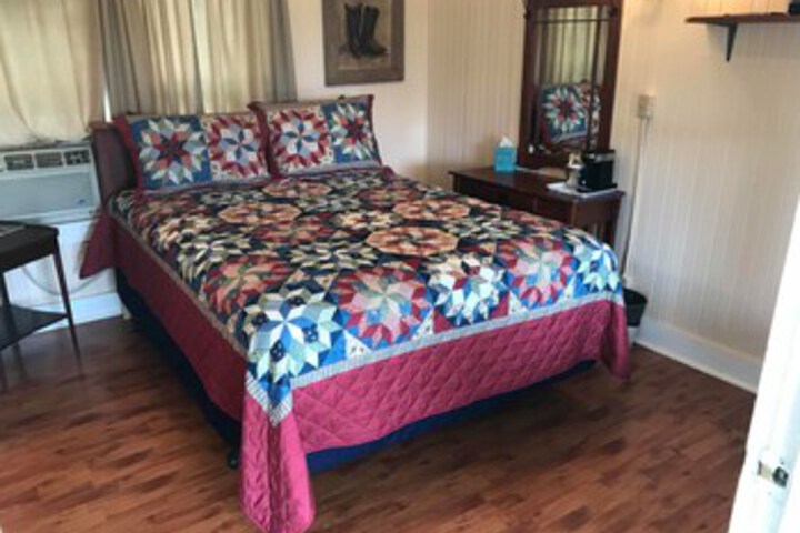 TWIN ELM GUEST RANCH