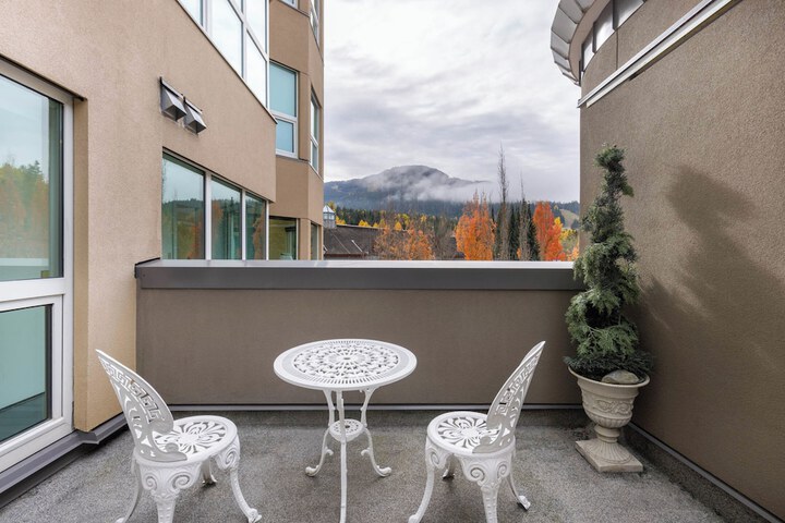 Terrace/Patio 323 of 330