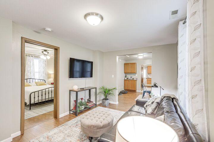 Pet-friendly Pacific Cottage Near Purina Farms!