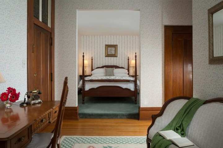Room 51 of 134
