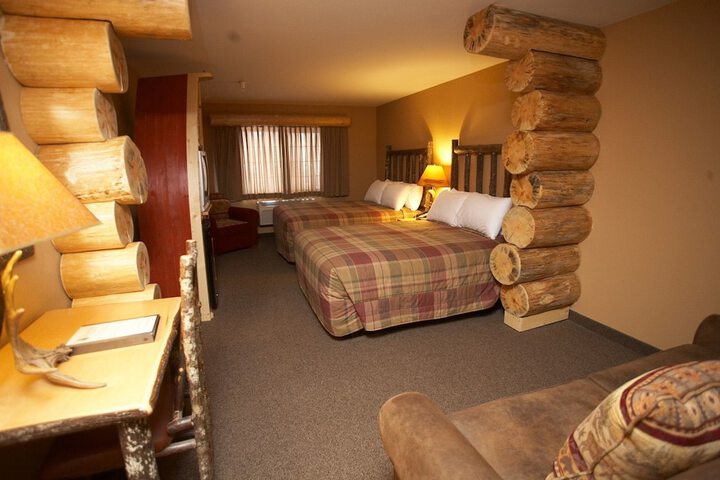 Room 10 of 16