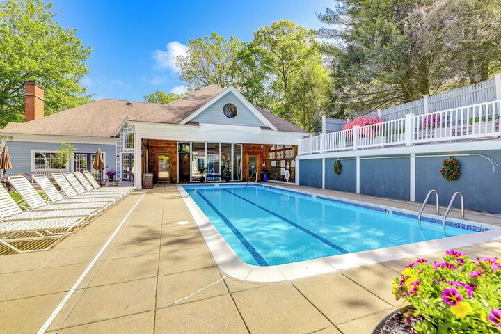 Norwich Vacation Rental w / Golf Course Views!