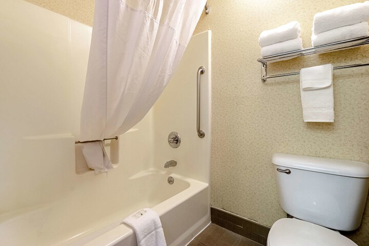 Room 34 of 59
