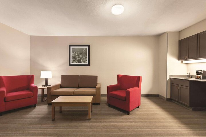 Room 12 of 24