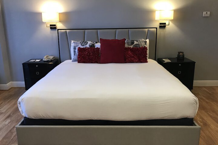 Room 11 of 36