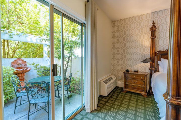 Room 41 of 165