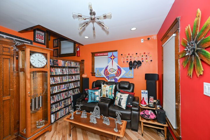 Room 145 of 276