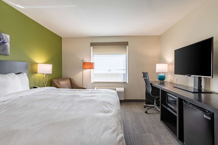 Room 30 of 47