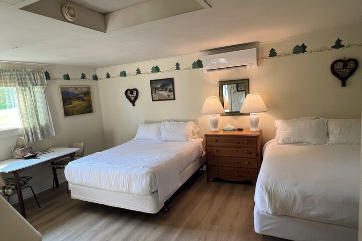 High Tide Inn