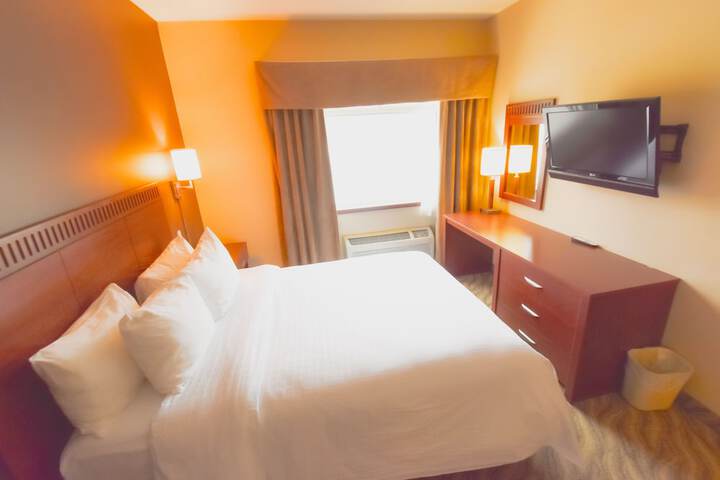 Room 25 of 42