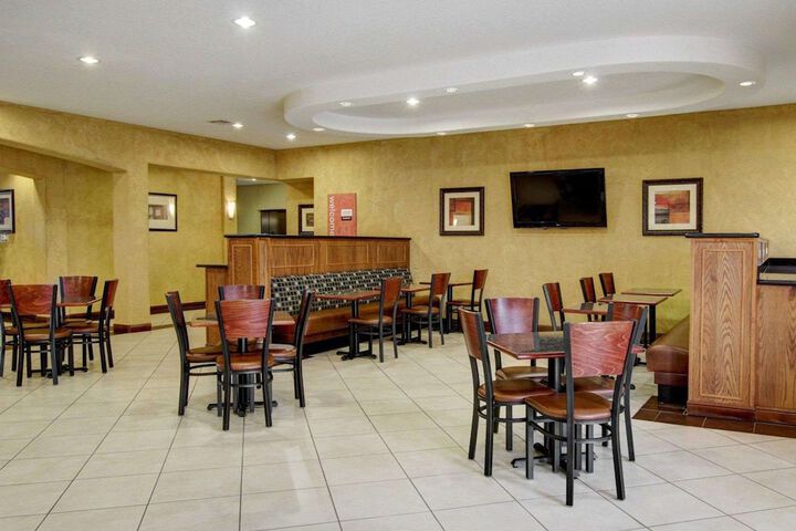 Comfort Inn & Suites Alvarado