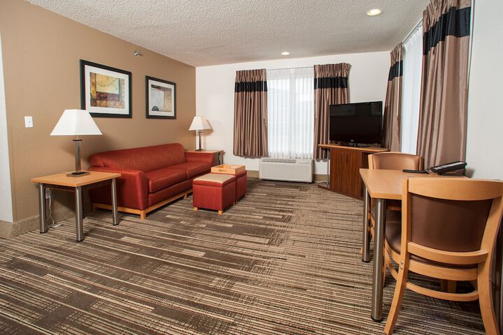Northfield Inn Suites & Conference Center