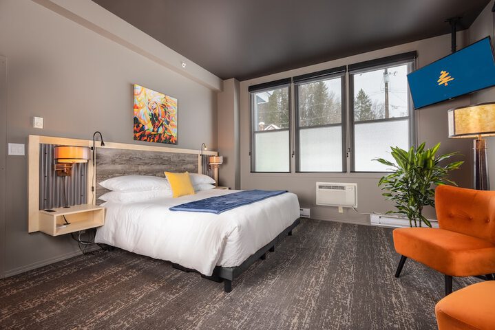 Room 8 of 25