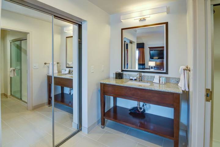 Room 25 of 57