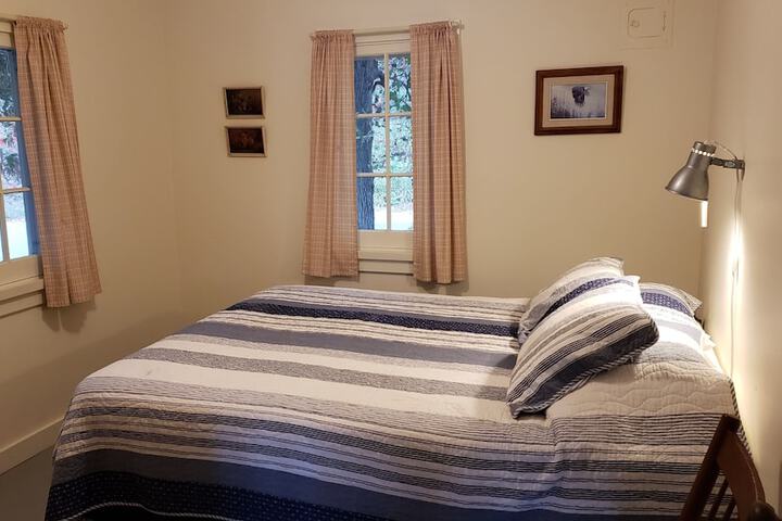 Room 74 of 215