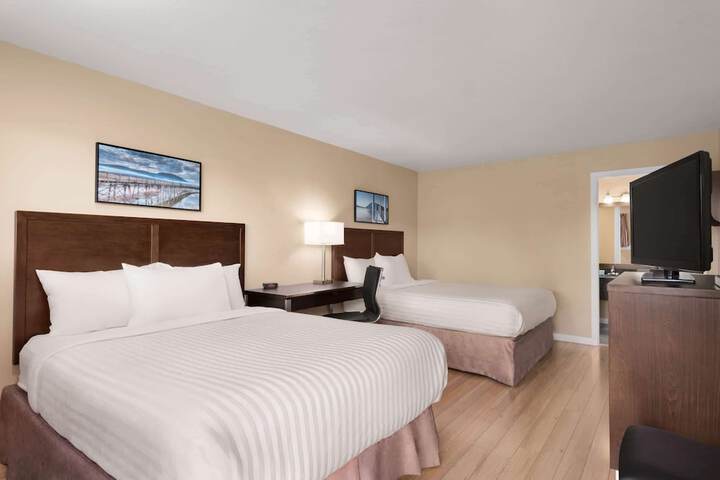 Room 22 of 28