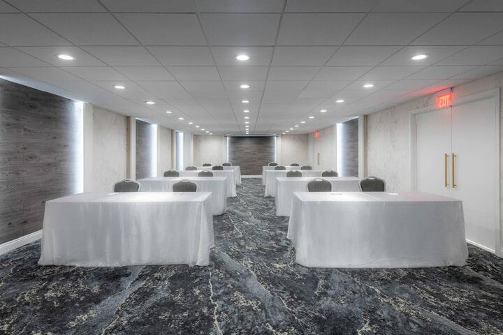 The Volare an Ascend Collection Hotel