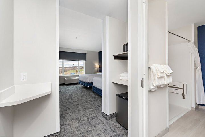 Room 62 of 105