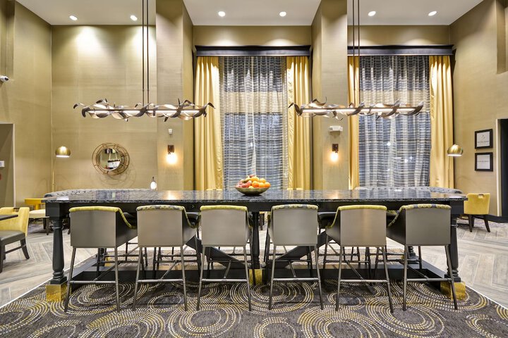 Hampton Inn & Suites Detroit / Warren