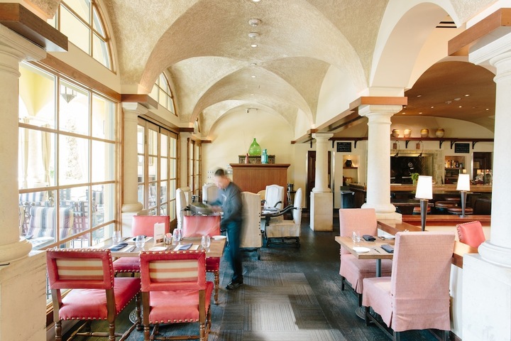 Dining 68 of 129
