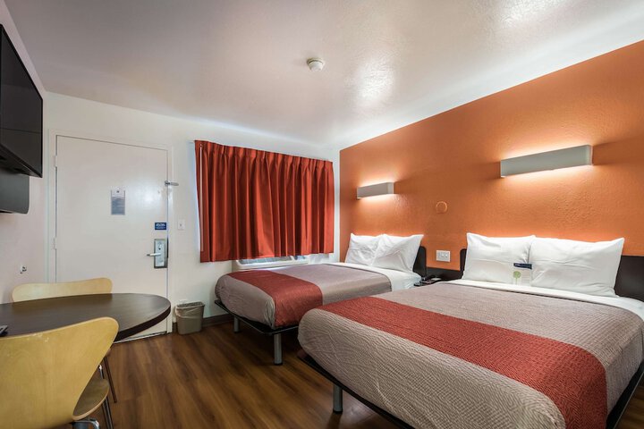 Room 34 of 57