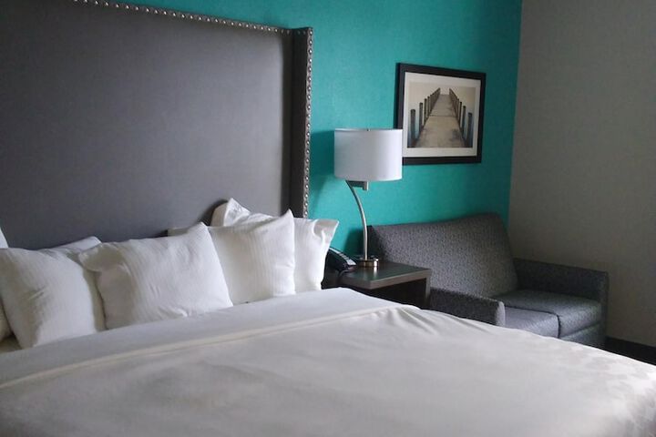 Room 42 of 49