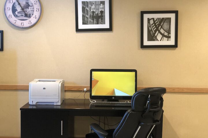 Business Center 23 of 24