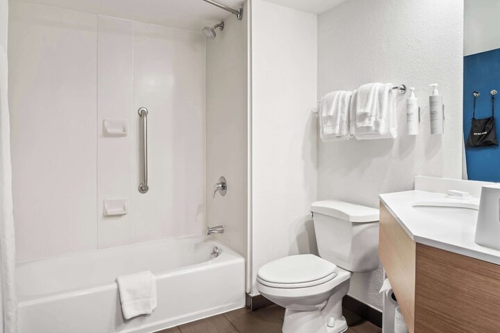 Room 44 of 72