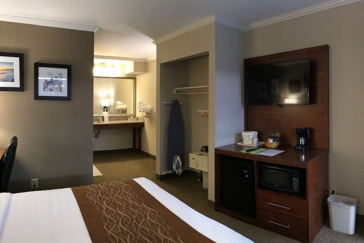 Room 96 of 136
