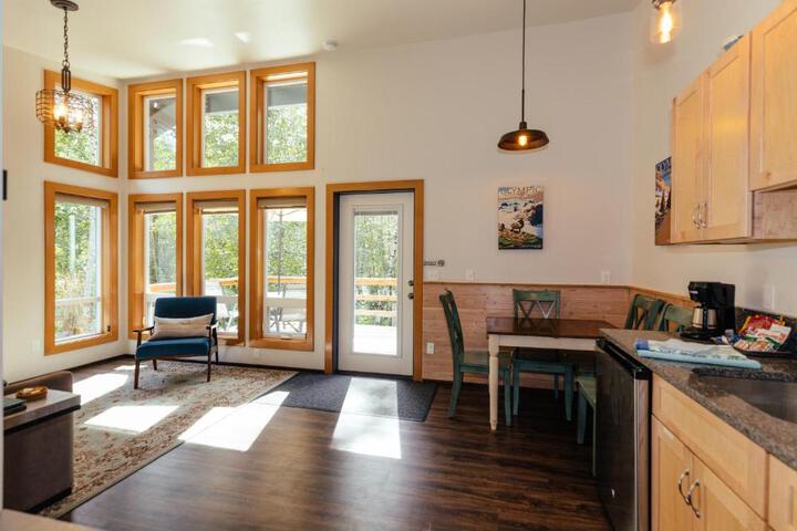 Hoh Valley Cabins