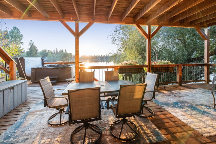 The Inn on Bigfork Bay