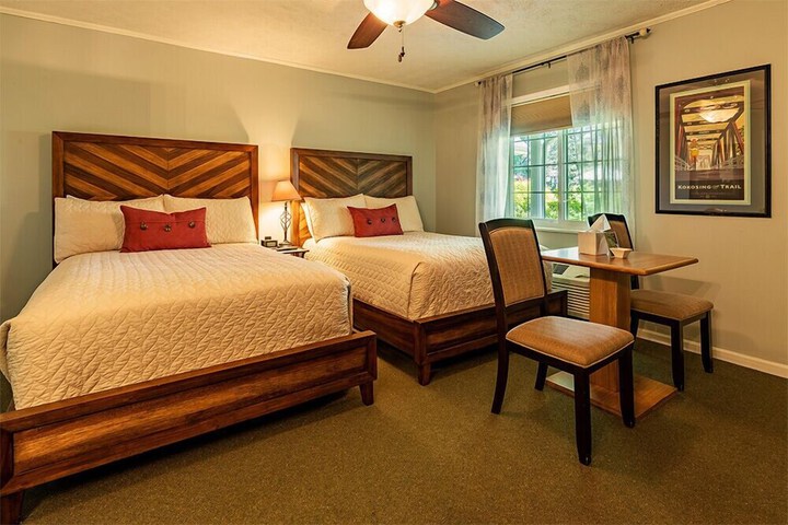 The Mount Vernon Inn