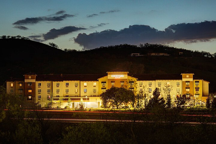Hotel 2 of 50