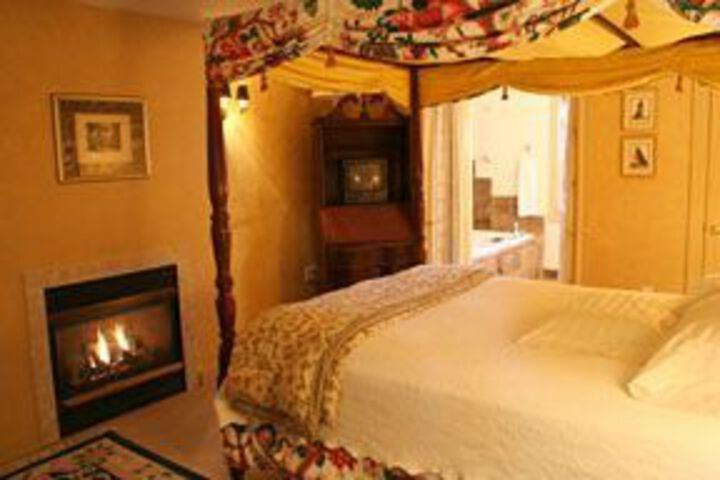 Longwood Country Inn